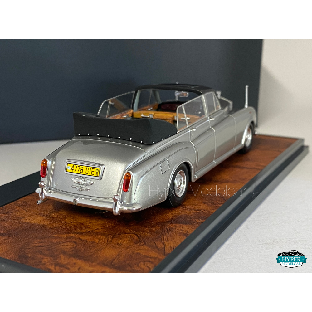 MATRIX 1/43 ROLLS ROYCE PHANTOM VI LANDAULETTE OMAR BONGO 1972 SILVER MX41705-163