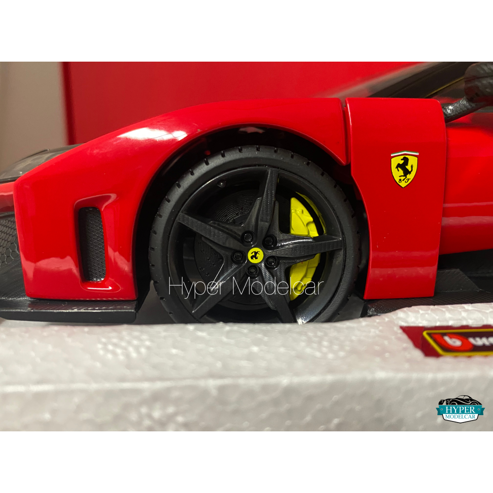 BURAGO 1/18 FERRARI F80 2024 BLACK WHEELS ROSSO CORSA ART.18-16918