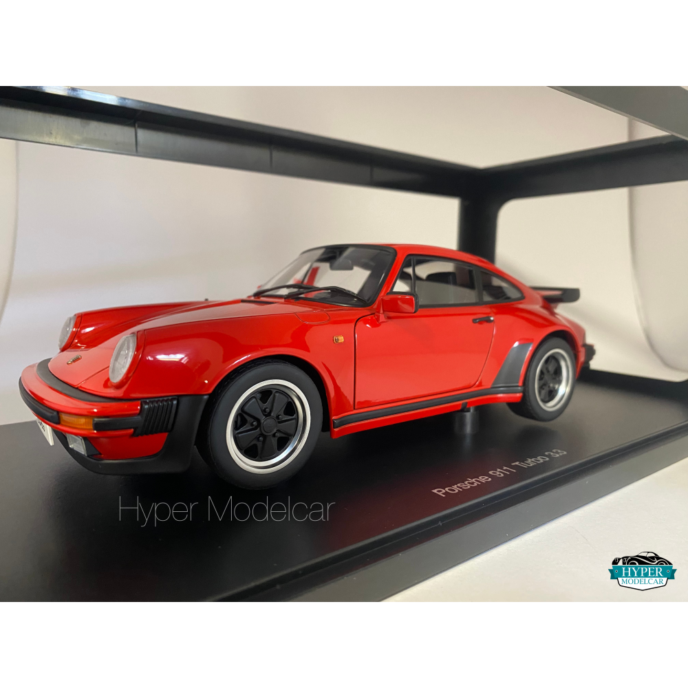 AUTOART 1/18 PORSCHE 911 (930) TURBO 3.3 1986 RED ART.77982