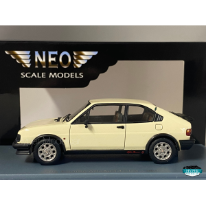 NEO SCALE MODEL 1/43 ALFA ROMEO ALFASUD 1.3 TI 1980 CREAM Art.NEO45596